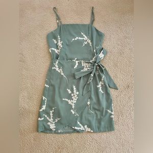 Selfie Leslie Wrap Dress!